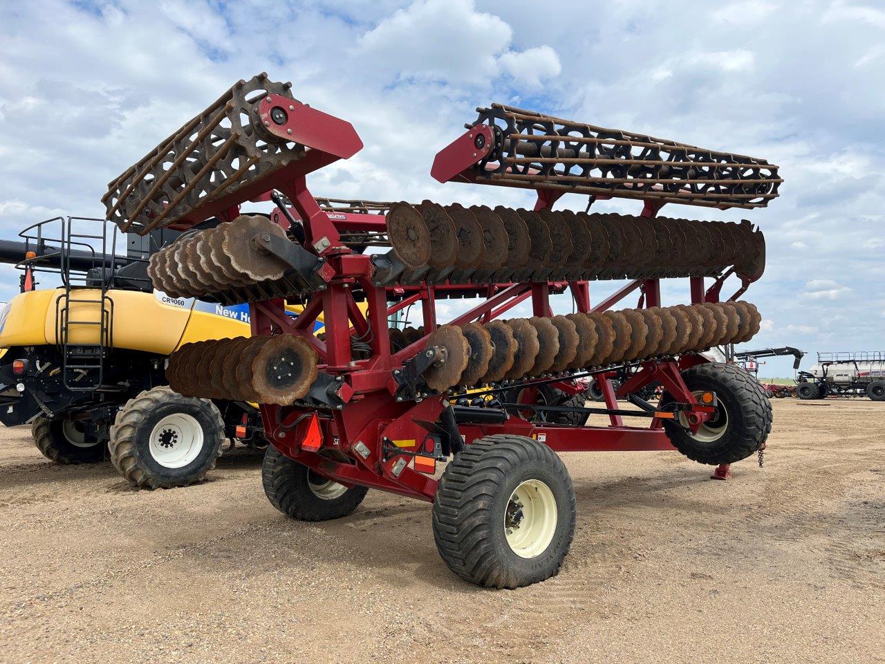 2020 Salford Halo - HSD - 40' Vertical Tillage