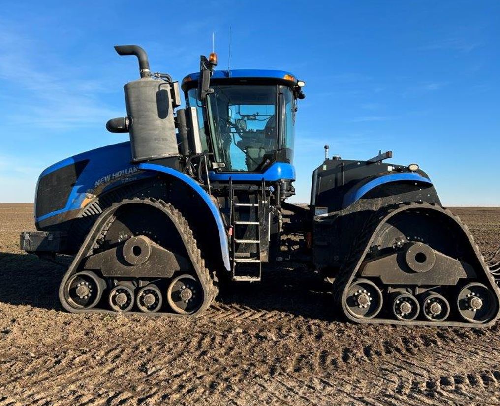 2017 New Holland T9.645 SmartTrax Tractor