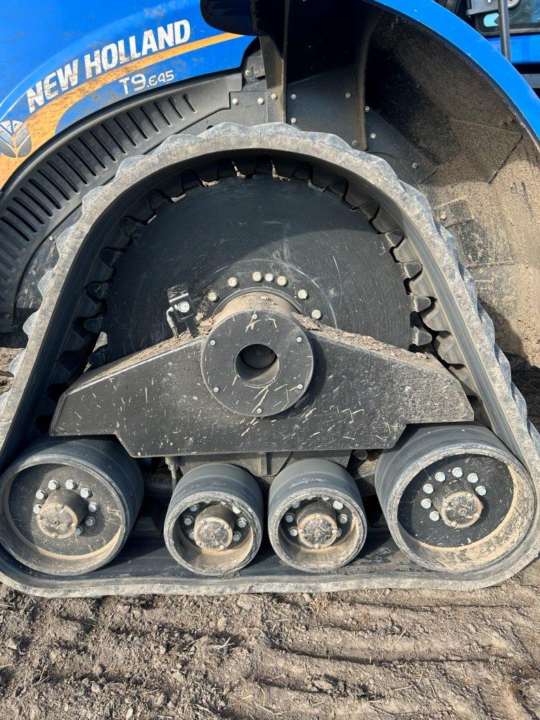 2017 New Holland T9.645 SmartTrax Tractor