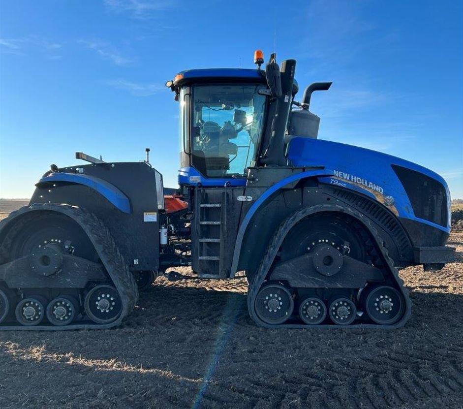 2017 New Holland T9.645 SmartTrax Tractor