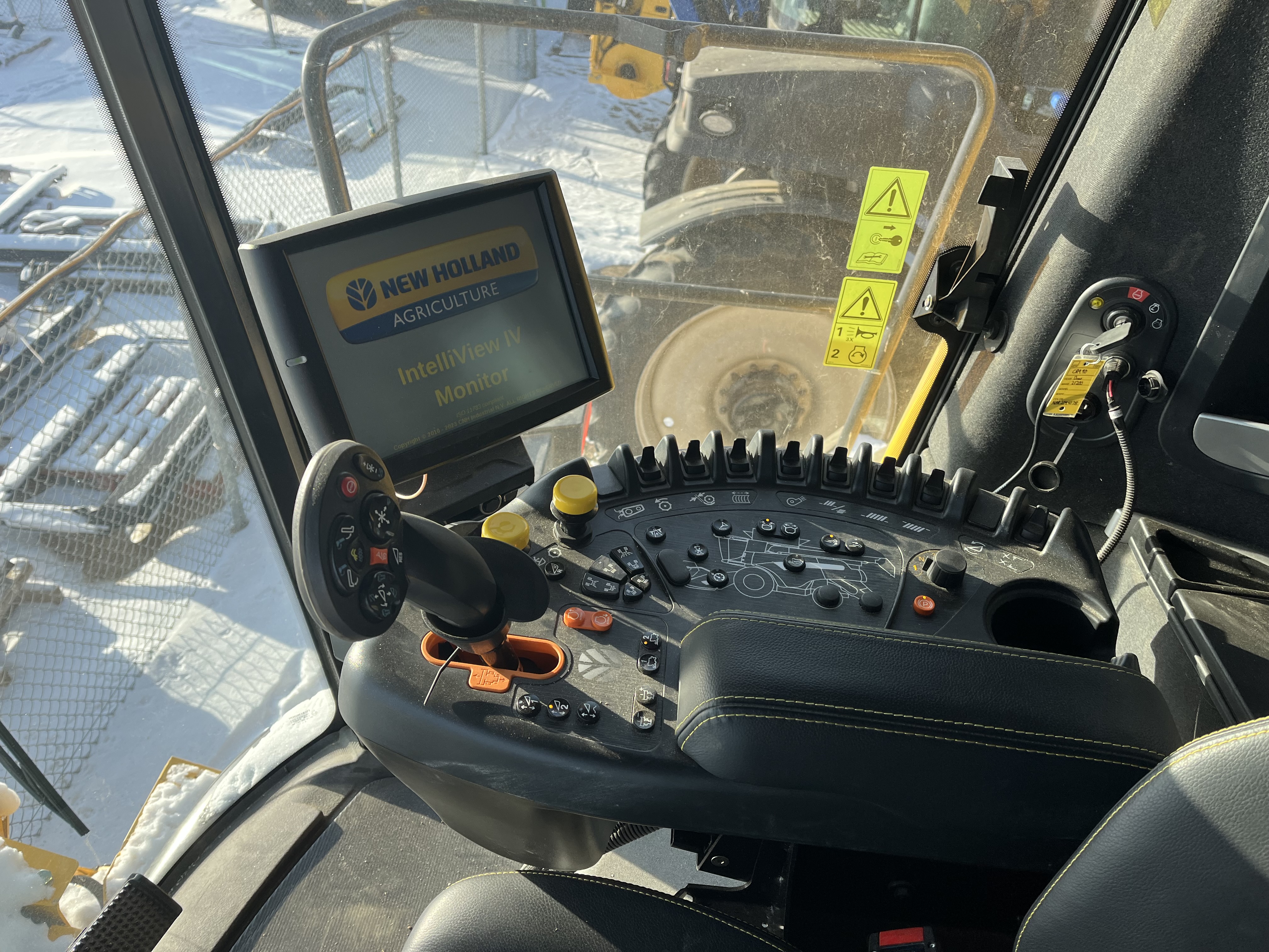 2024 New Holland CR8.90 Combine