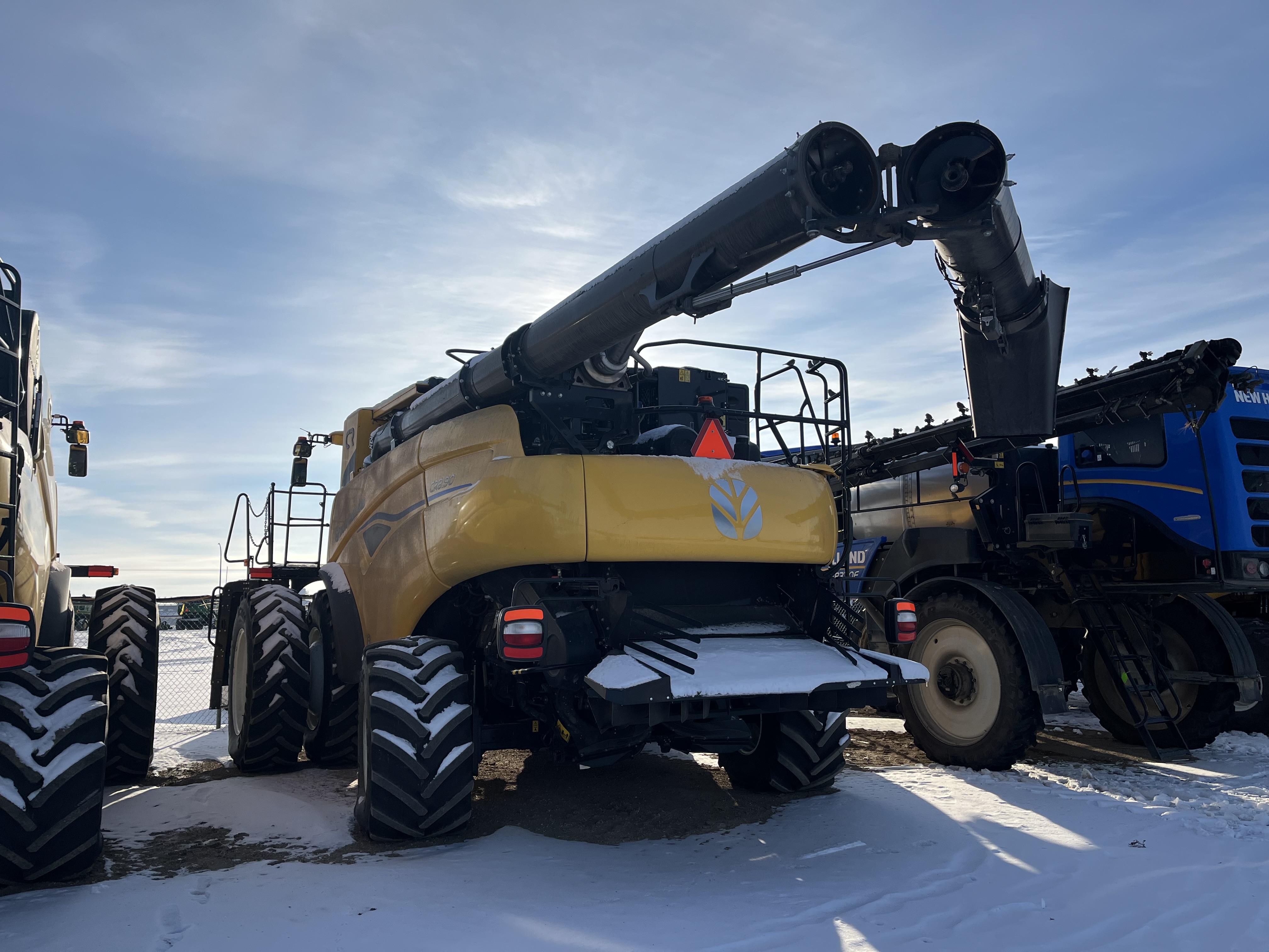 2024 New Holland CR8.90 Combine
