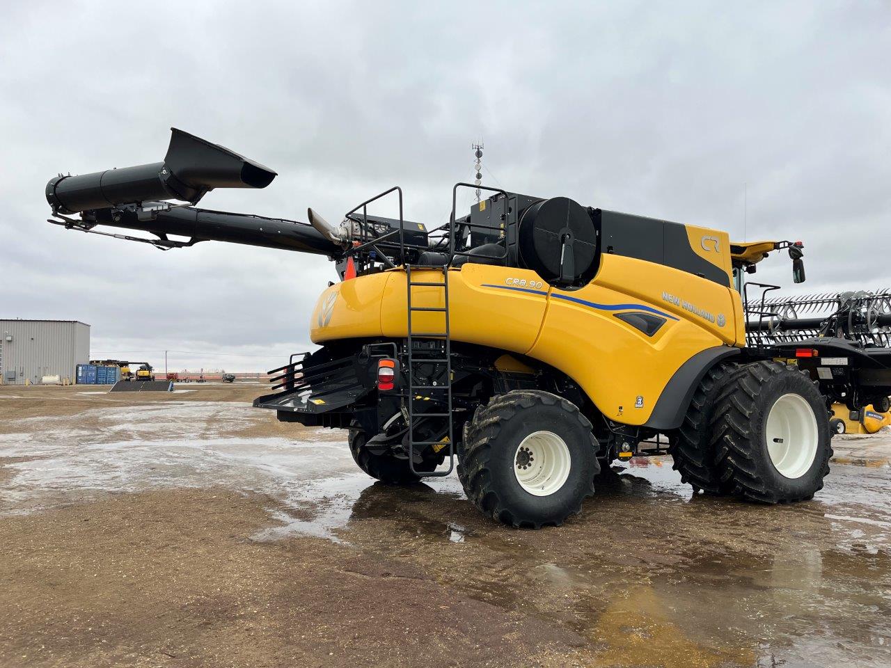 2024 New Holland CR8.90 Combine