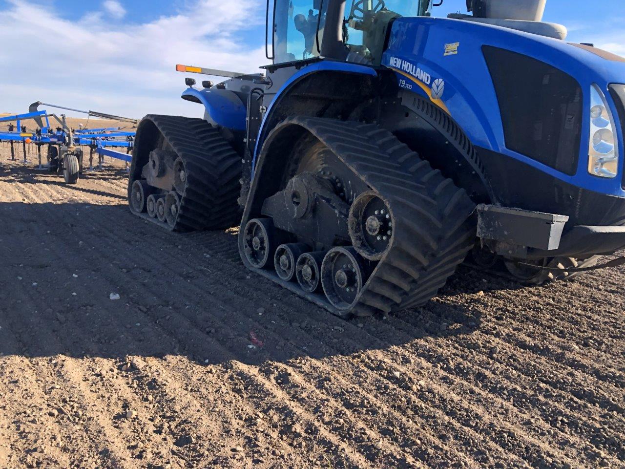 2014 New Holland T9.700 SmartTrax Tractor