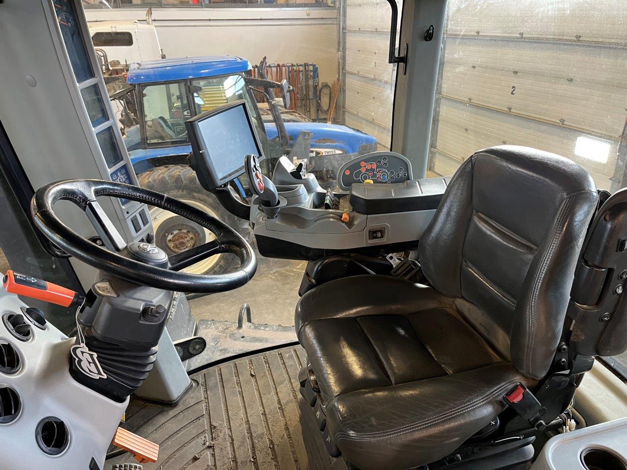 2015 New Holland T9.700 SmartTrax Tractor