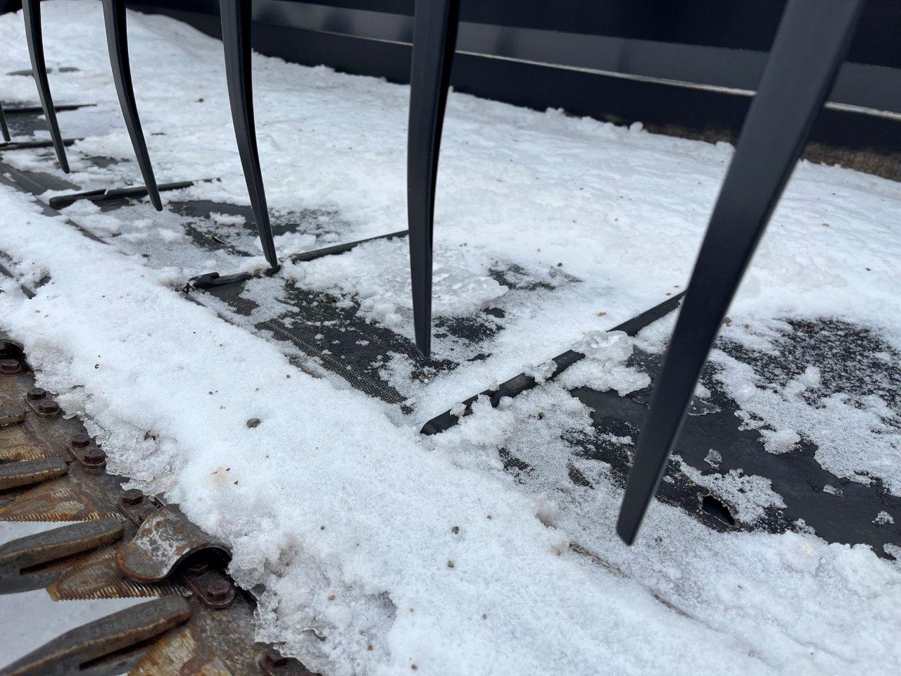 2010 Case IH 2142-35 SK JD-21 Header Draper