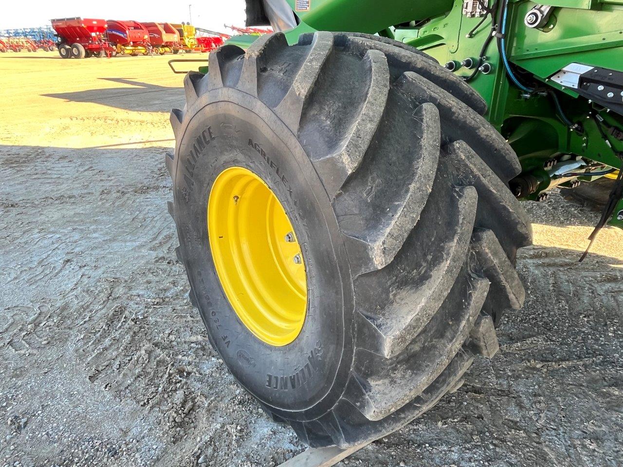 2023 John Deere X9 1000 Combine