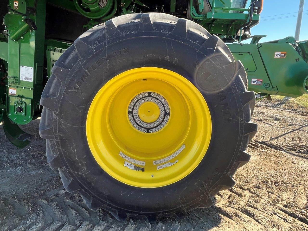 2023 John Deere X9 1000 Combine