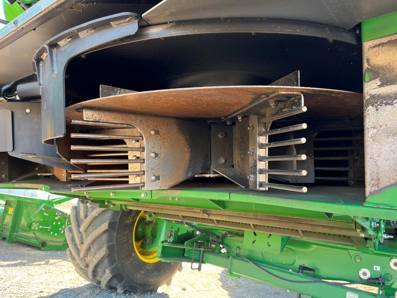 2023 John Deere X9 1000 Combine