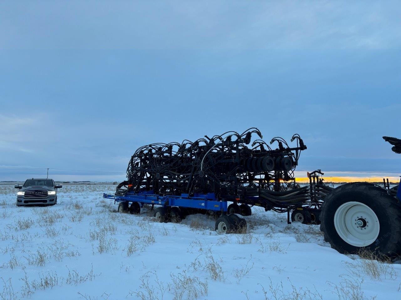 2016 New Holland P2060 70'10" w/ P4580 Air Cart Air Drill