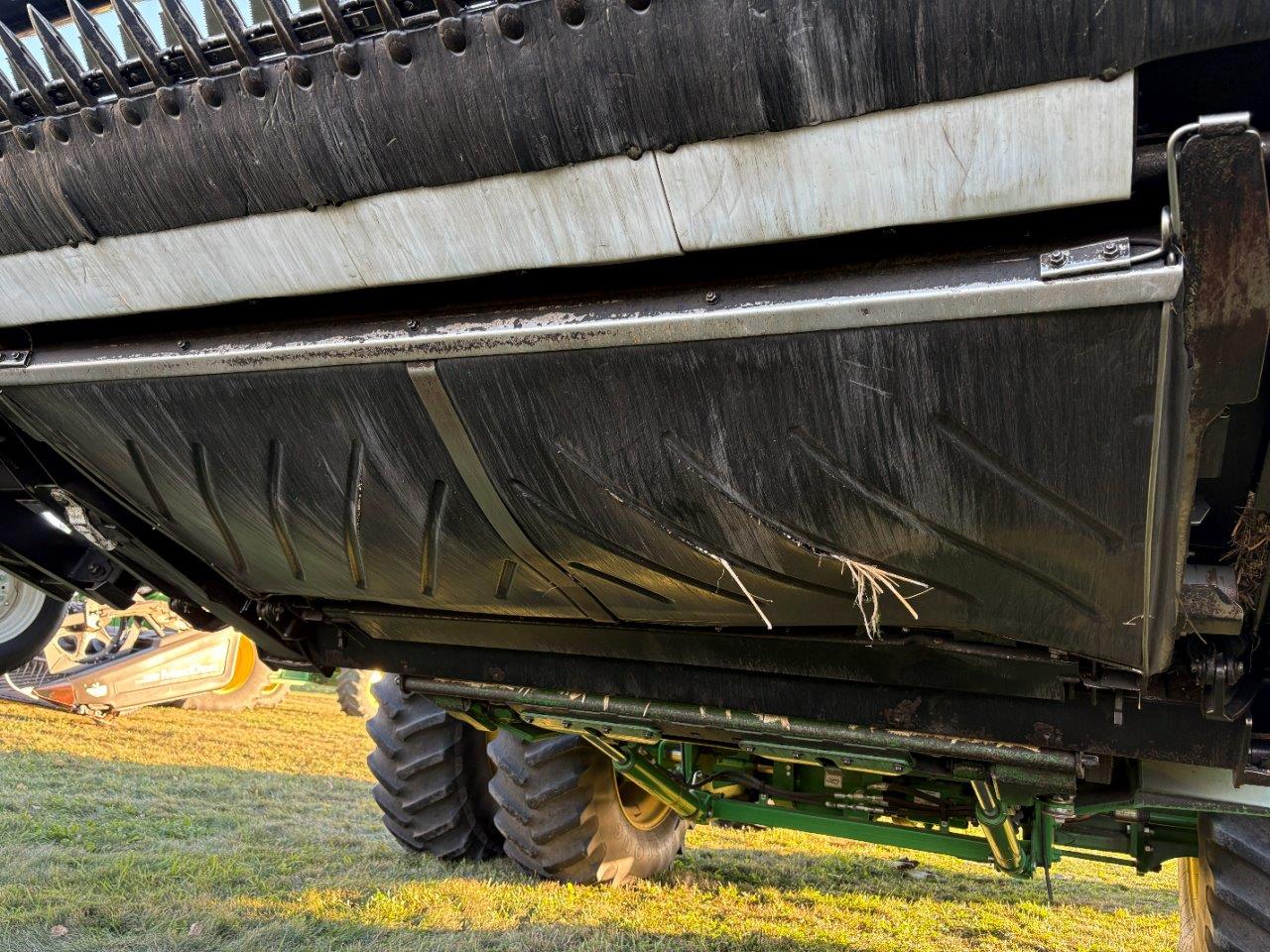 2020 MacDon FD135 SK JD-21 Header Draper Flex