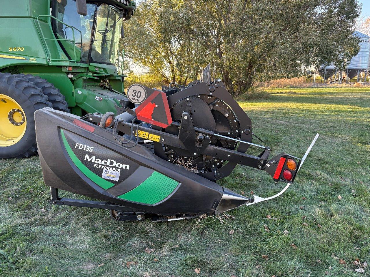 2020 MacDon FD135 SK JD-21 Header Draper Flex
