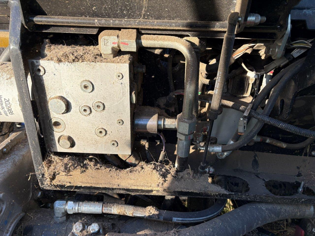 2020 MacDon FD135 SK JD-21 Header Draper Flex