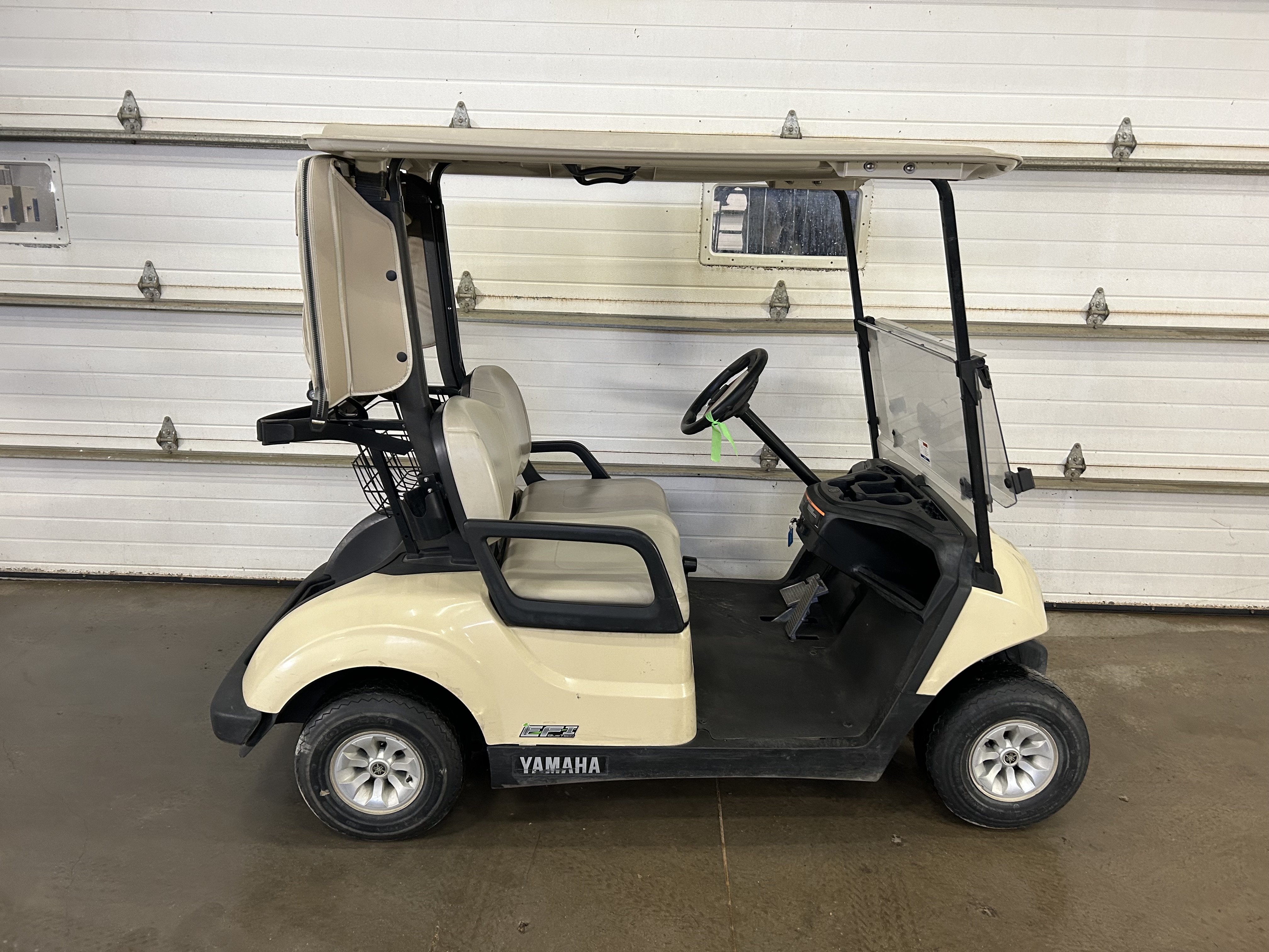 2018 Yamaha Drive 2 - EFI Quietech Golf Cart