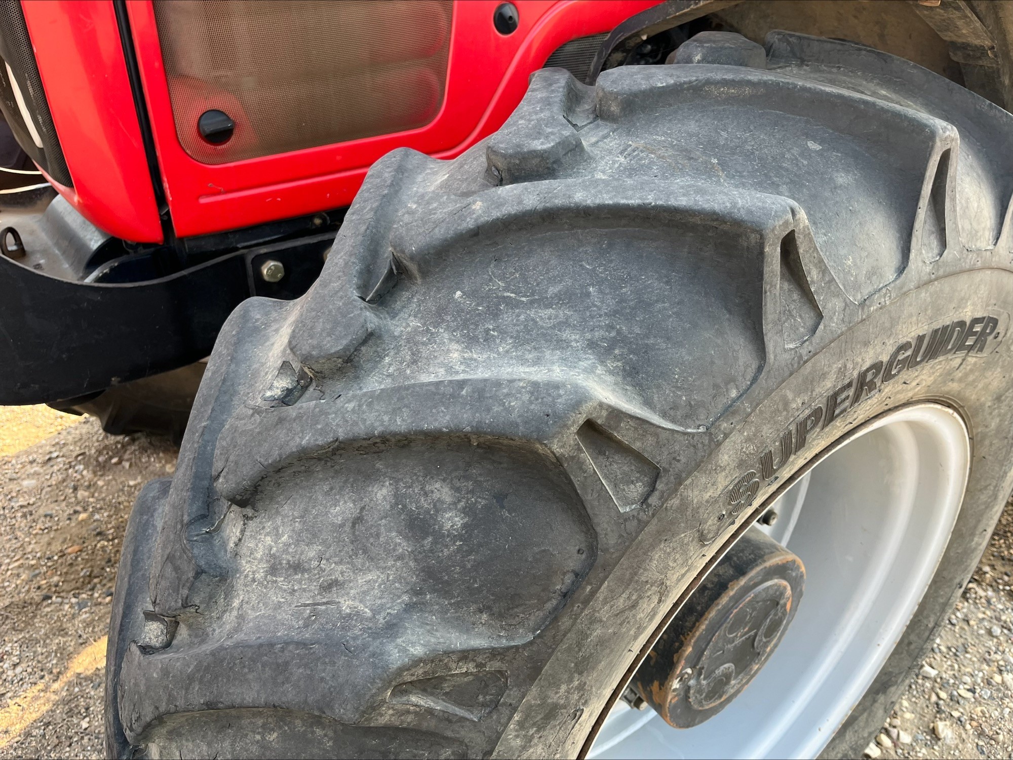 2004 Massey Ferguson 6480 Tractor