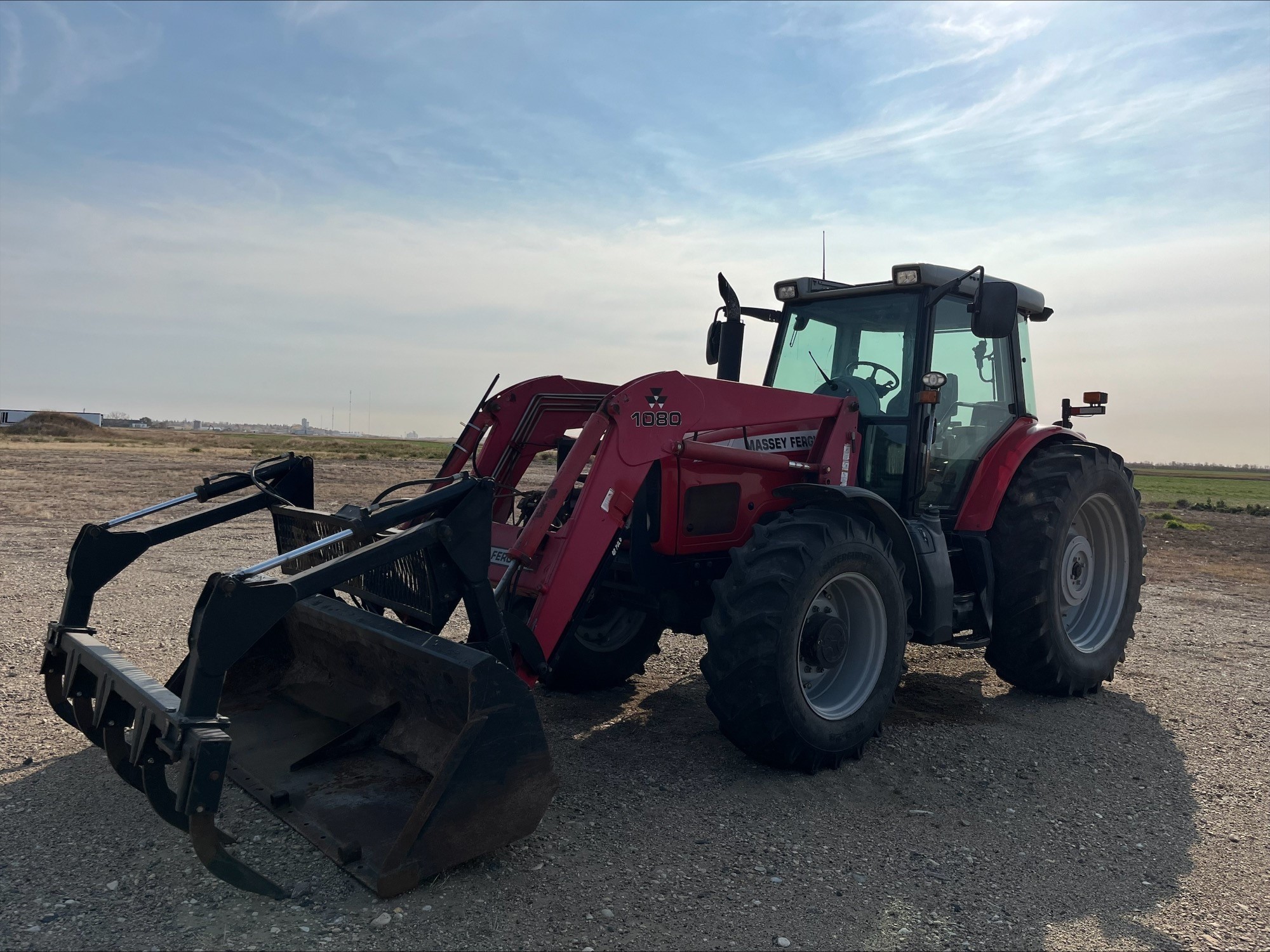 2004 Massey Ferguson 6480 Tractor