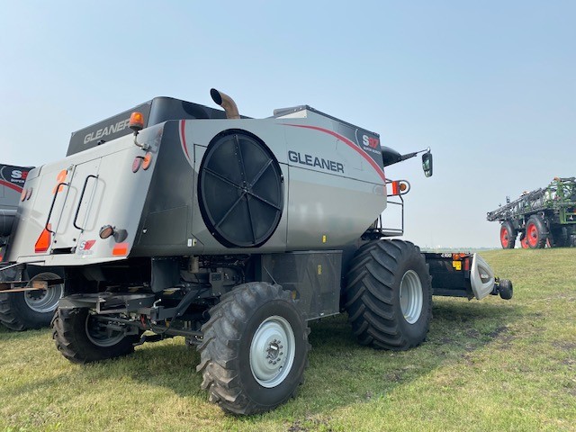 2022 Gleaner GLS97 Combine