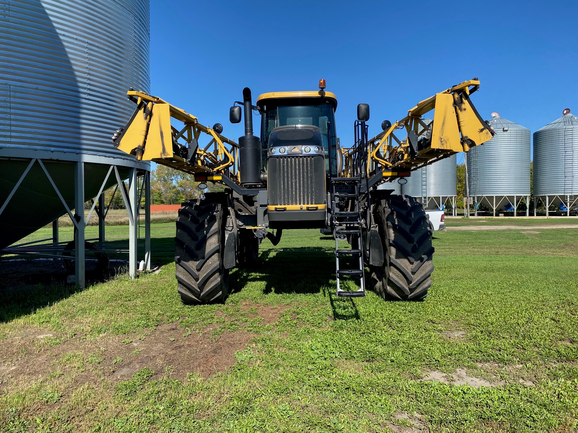 2022 RoGator RG1300C Sprayer/High Clearance
