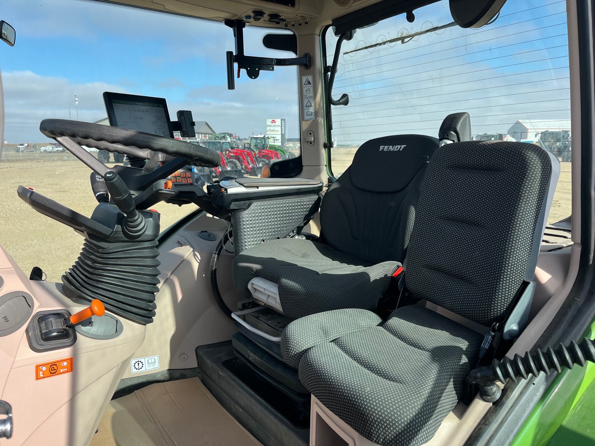 2024 Fendt 718 Gen6 Tractor