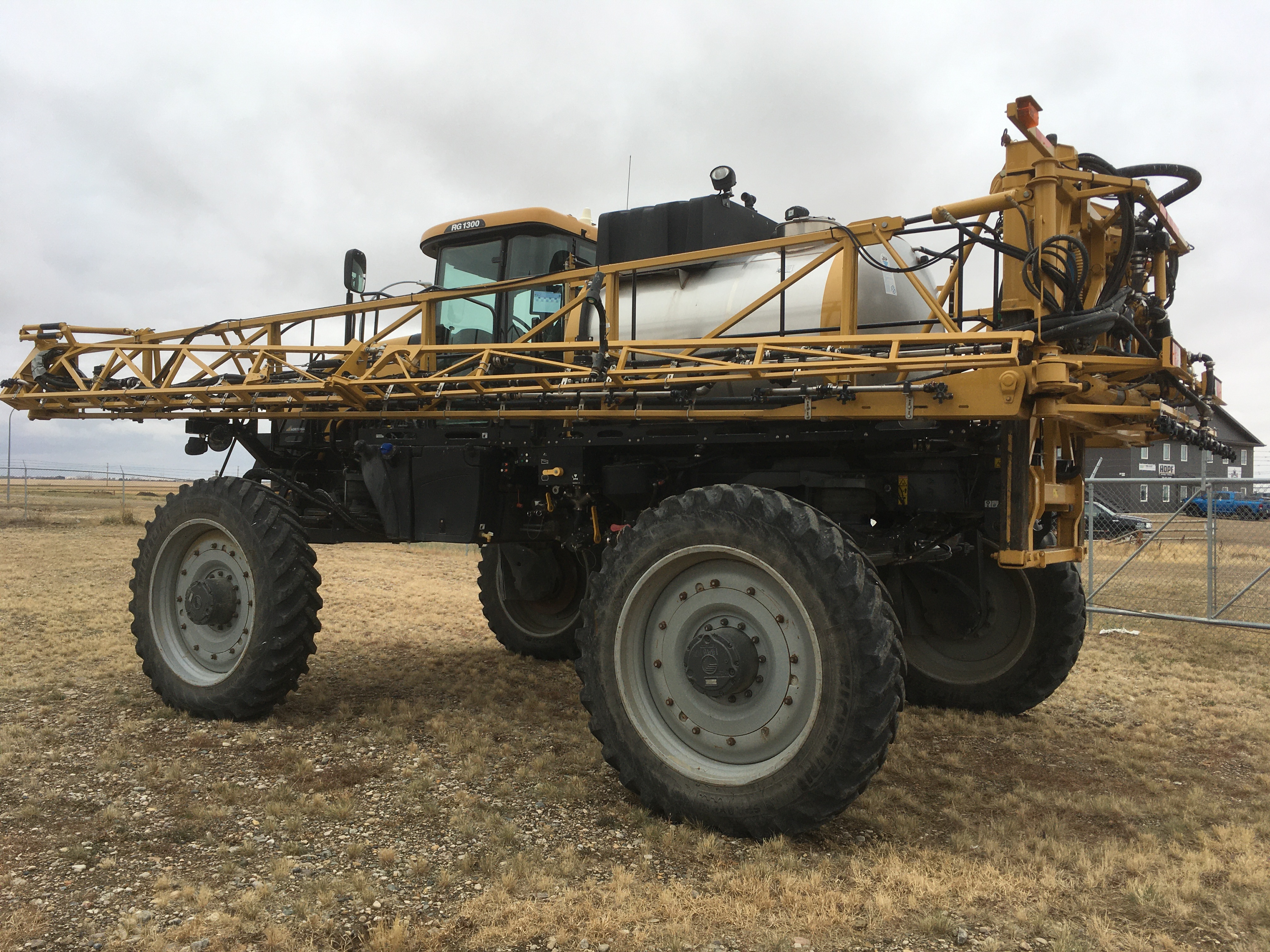 2012 RoGator 1300 Sprayer for sale in Weyburn, SK IronSearch