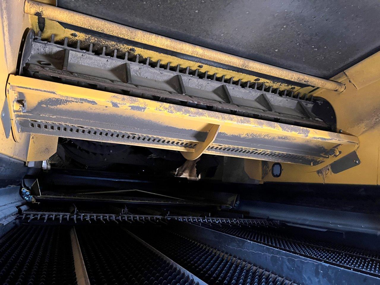 2023 New Holland CR8.90 Combine