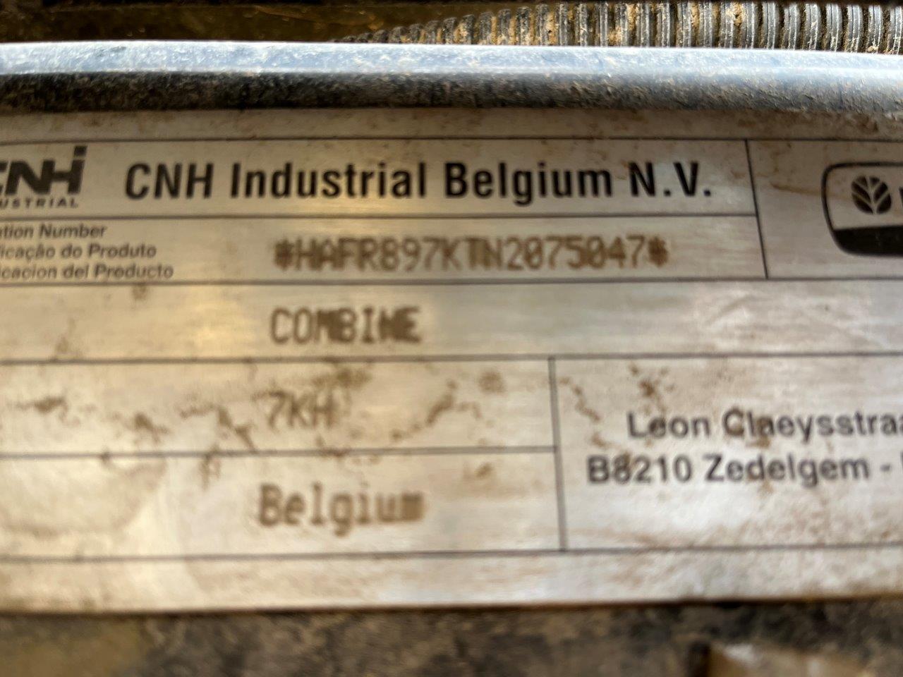 2023 New Holland CR8.90 Combine