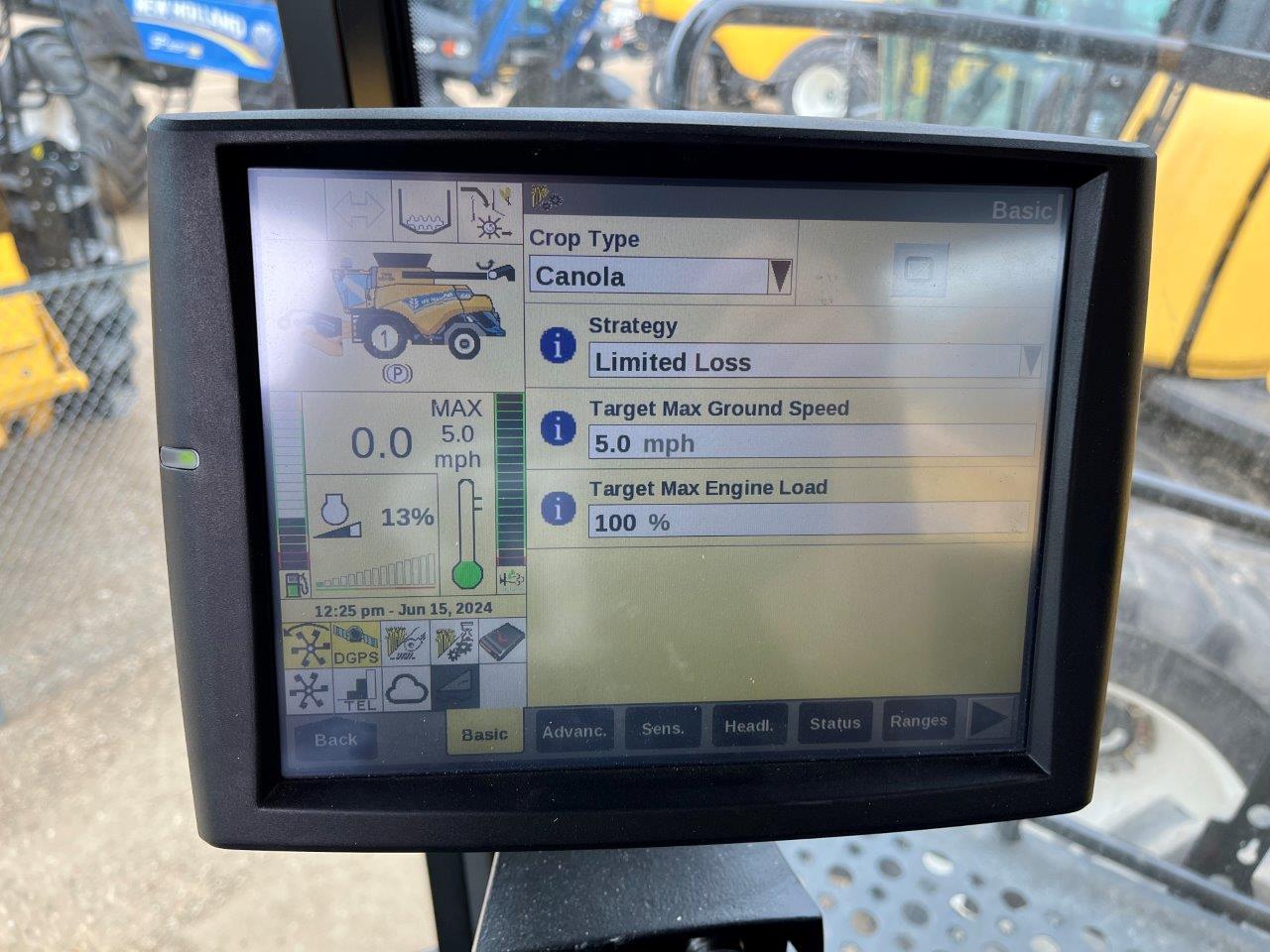 2023 New Holland CR8.90 Combine