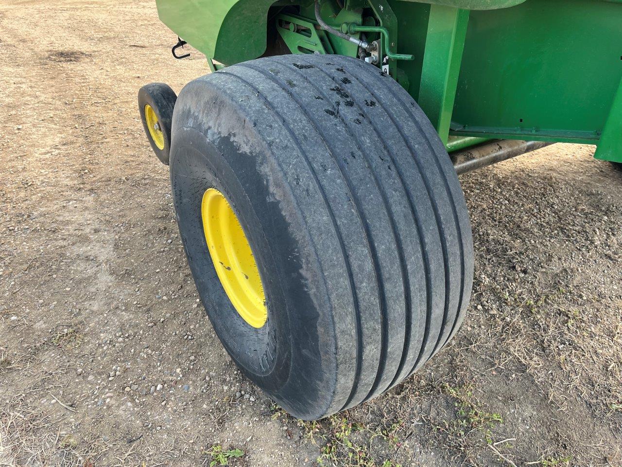 2013 John Deere 569 Premium Baler/Round