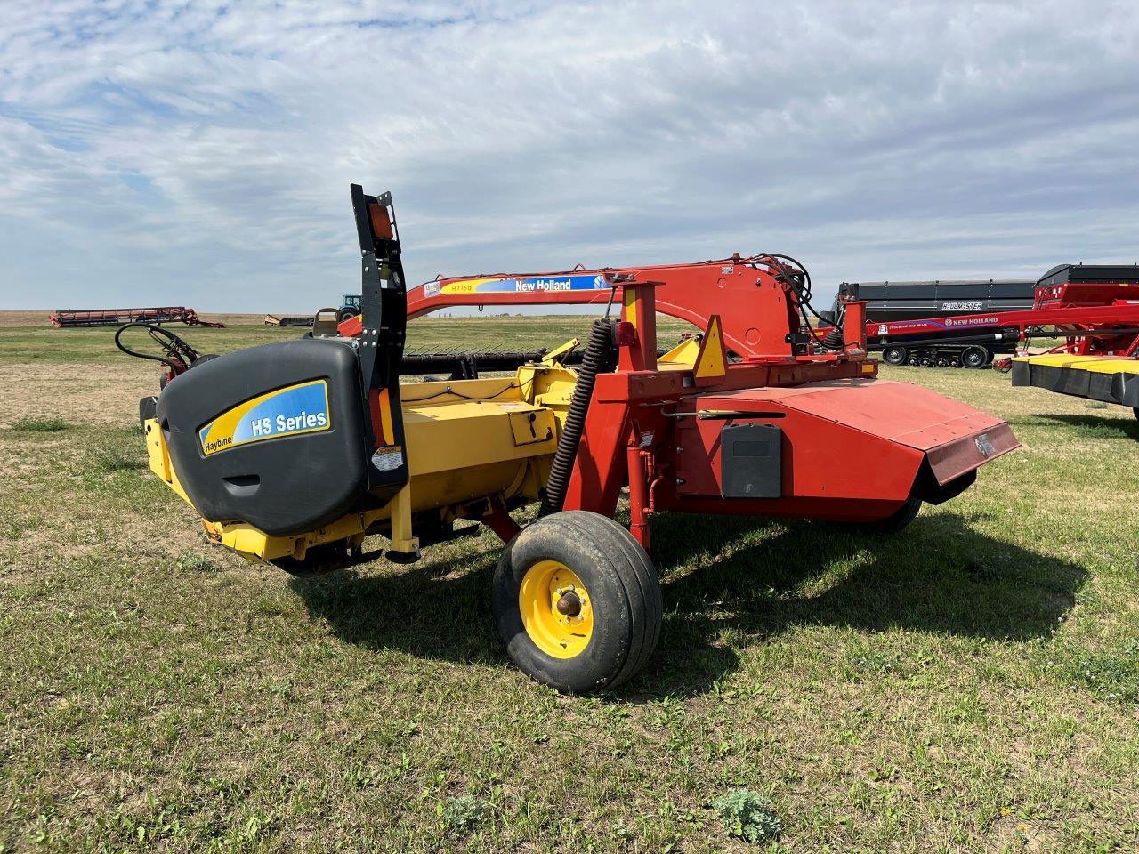 2009 New Holland H7150-16' Mower Conditioner