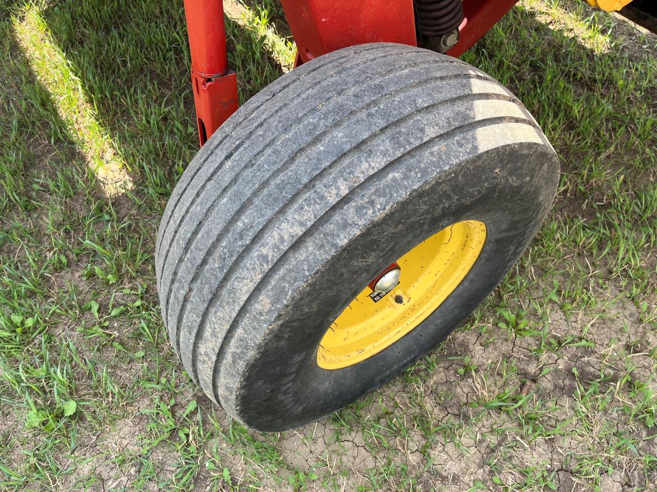 2009 New Holland H7150-16' Mower Conditioner