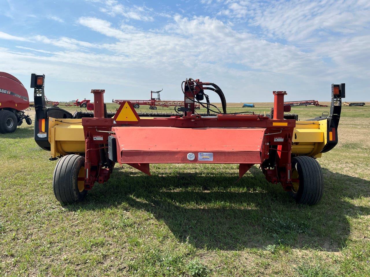 2009 New Holland H7150-16' Mower Conditioner