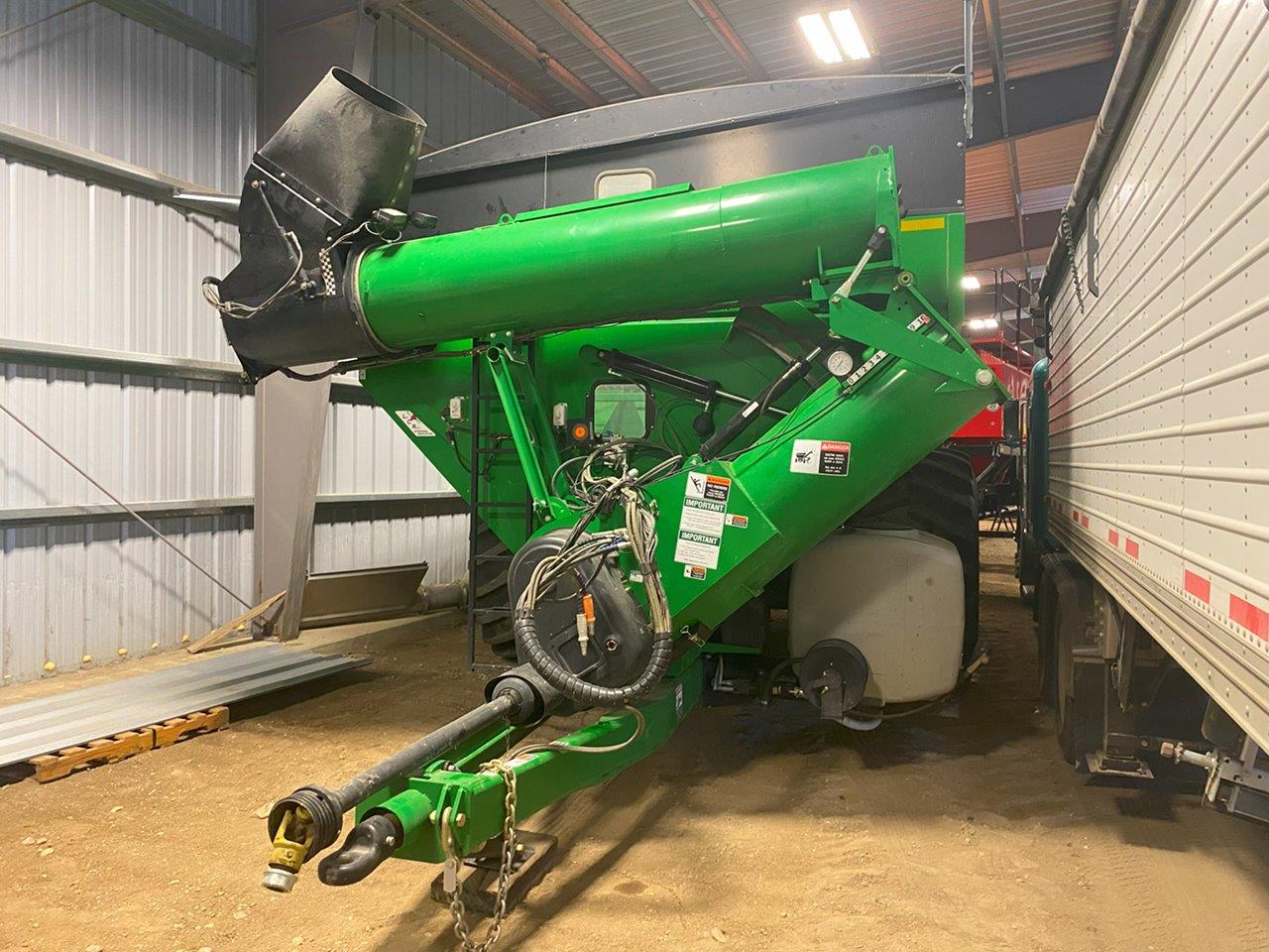 2018 Brent 1596 Grain Cart