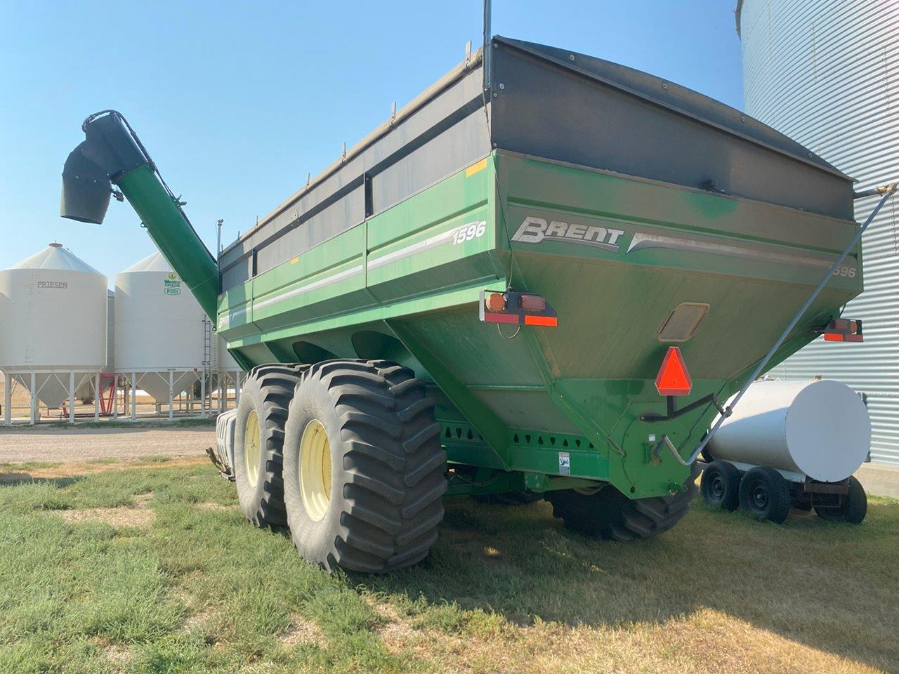 2018 Brent 1596 Grain Cart