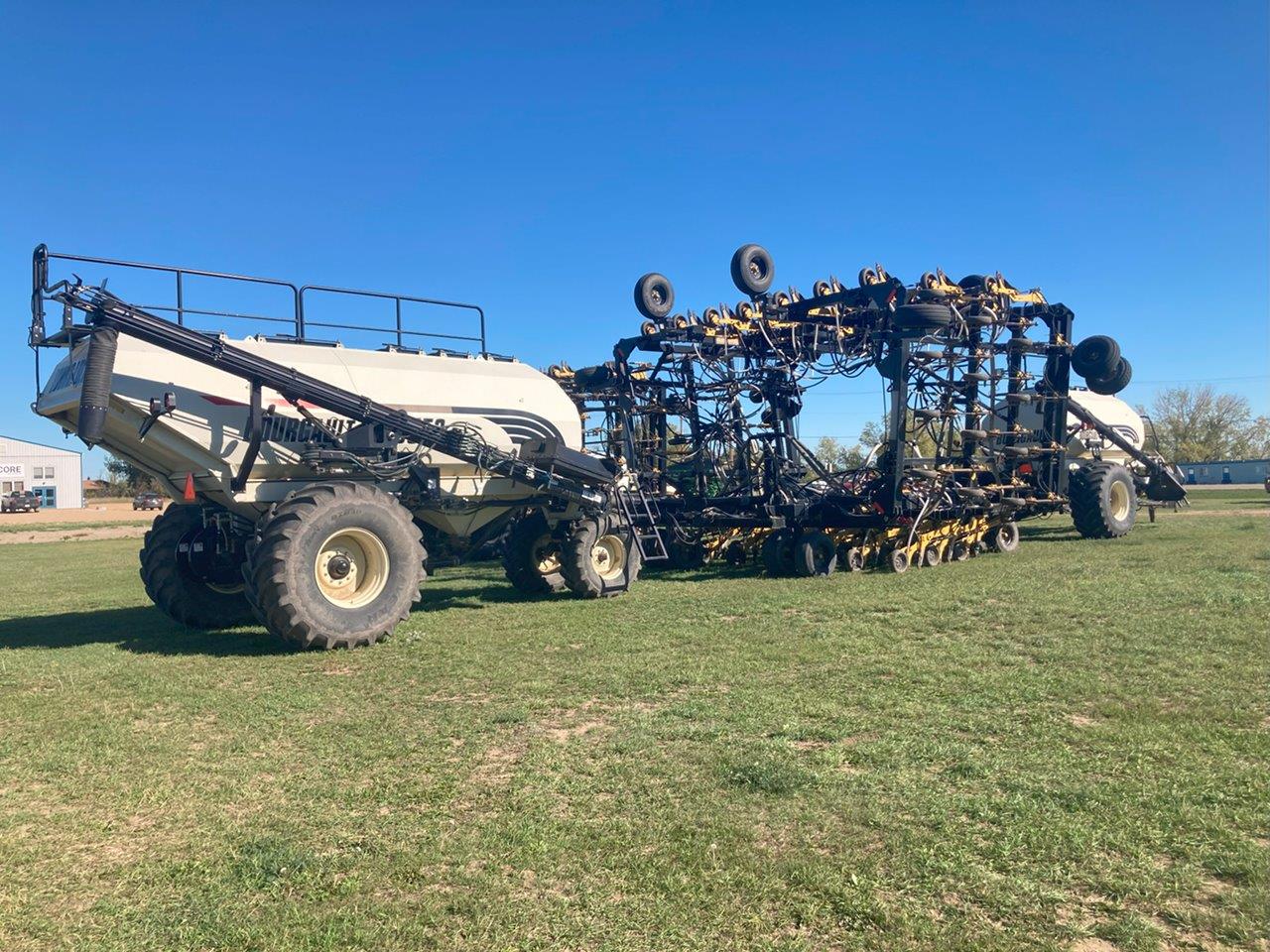 2010 Seed Master 6612 w/ BGT L6350 Frt and BGT 6550ST Rear Air Drill