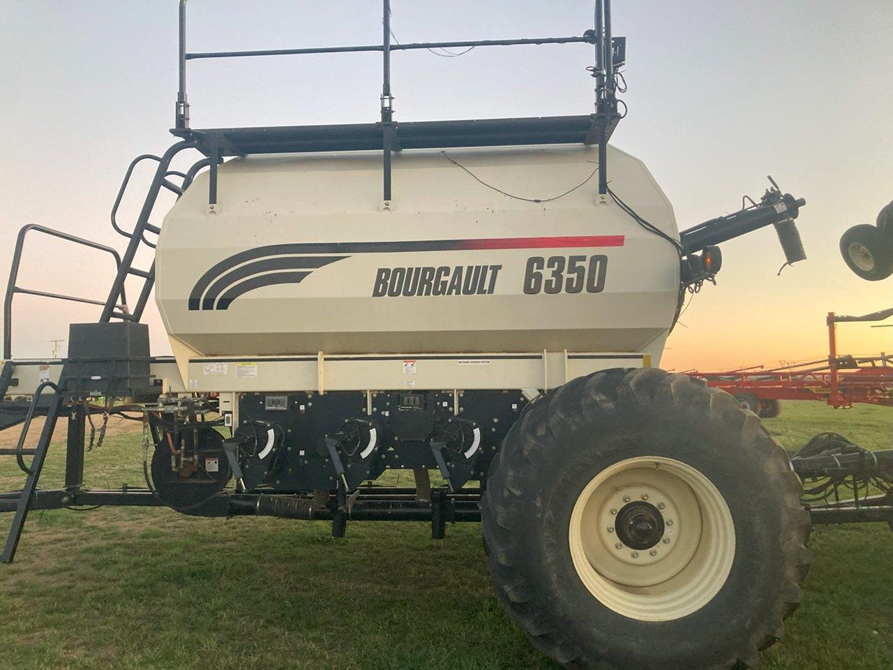 2010 Seed Master 6612 w/ BGT L6350 Frt and BGT 6550ST Rear Air Drill