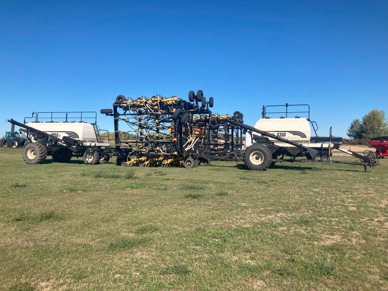 2010 Seed Master 6612 w/ BGT L6350 Frt and BGT 6550ST Rear Air Drill