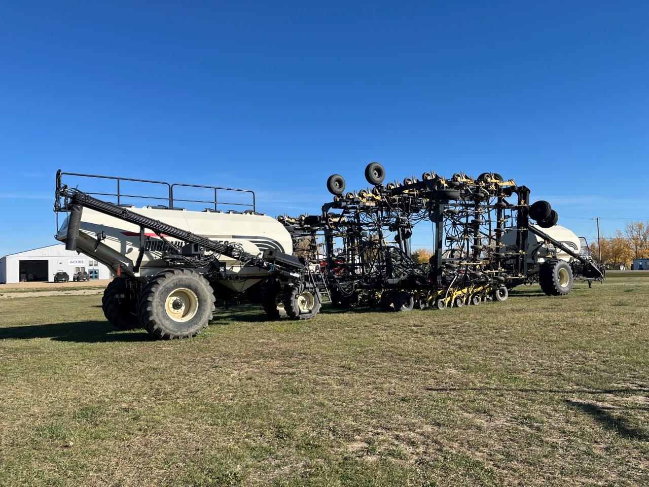 2010 Seed Master 6612 w/ BGT L6350 Frt and BGT 6550ST Rear Air Drill