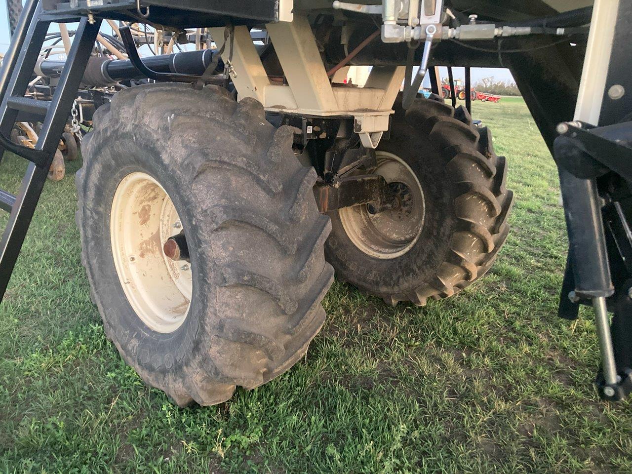 2010 Seed Master 6612 w/ BGT L6350 Frt and BGT 6550ST Rear Air Drill