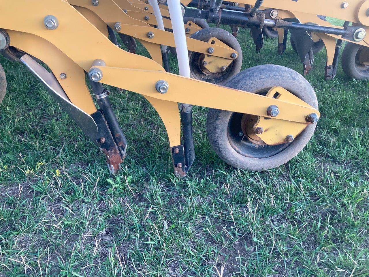 2010 Seed Master 6612 w/ BGT L6350 Frt and BGT 6550ST Rear Air Drill