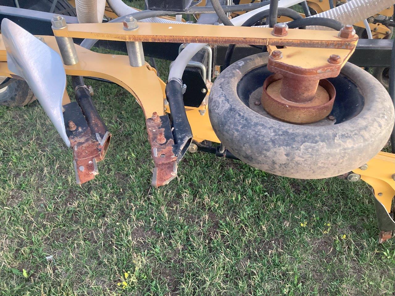 2010 Seed Master 6612 w/ BGT L6350 Frt and BGT 6550ST Rear Air Drill