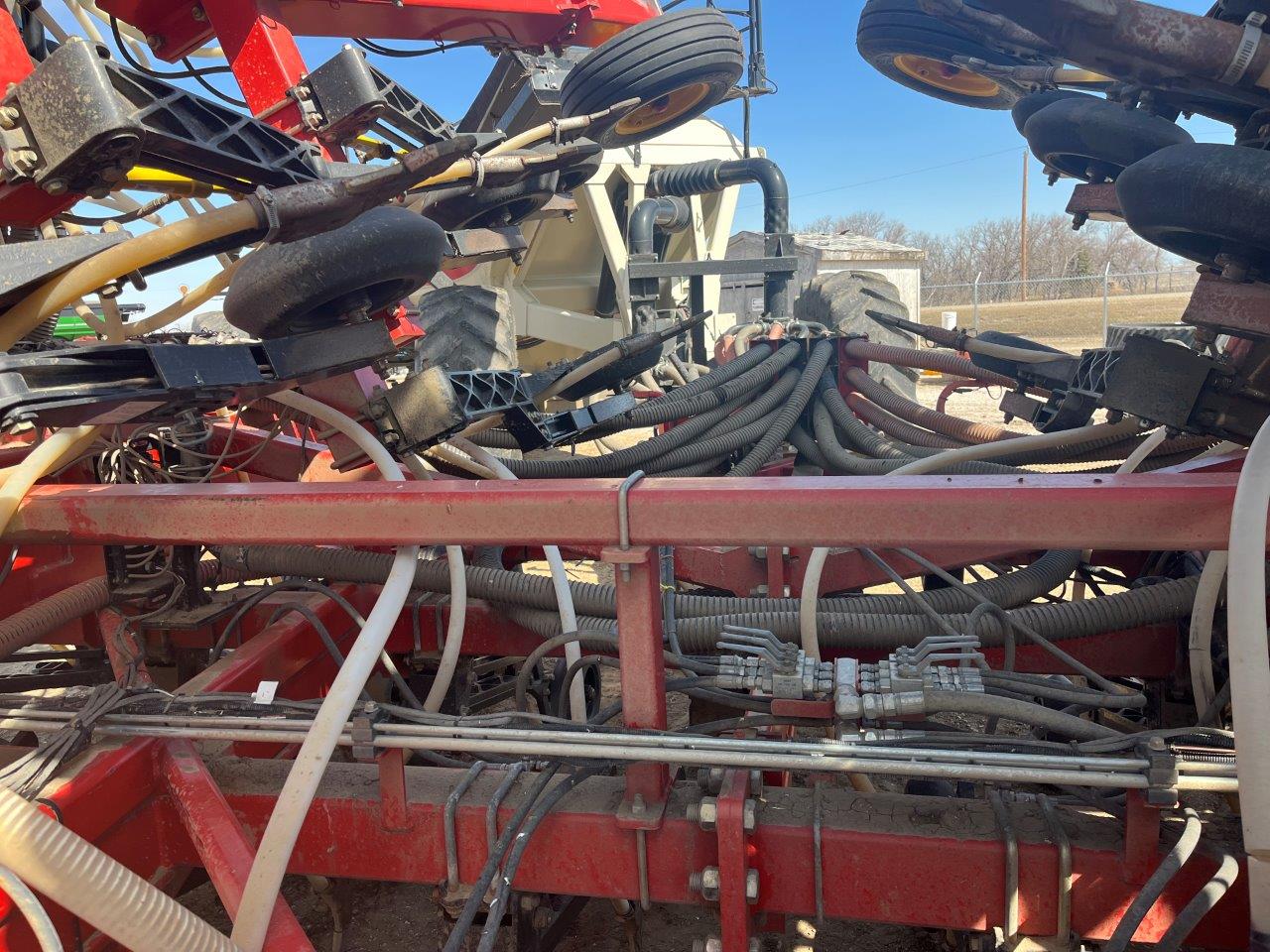 2014 Bourgault 3320QDA 76'10" Air Drill