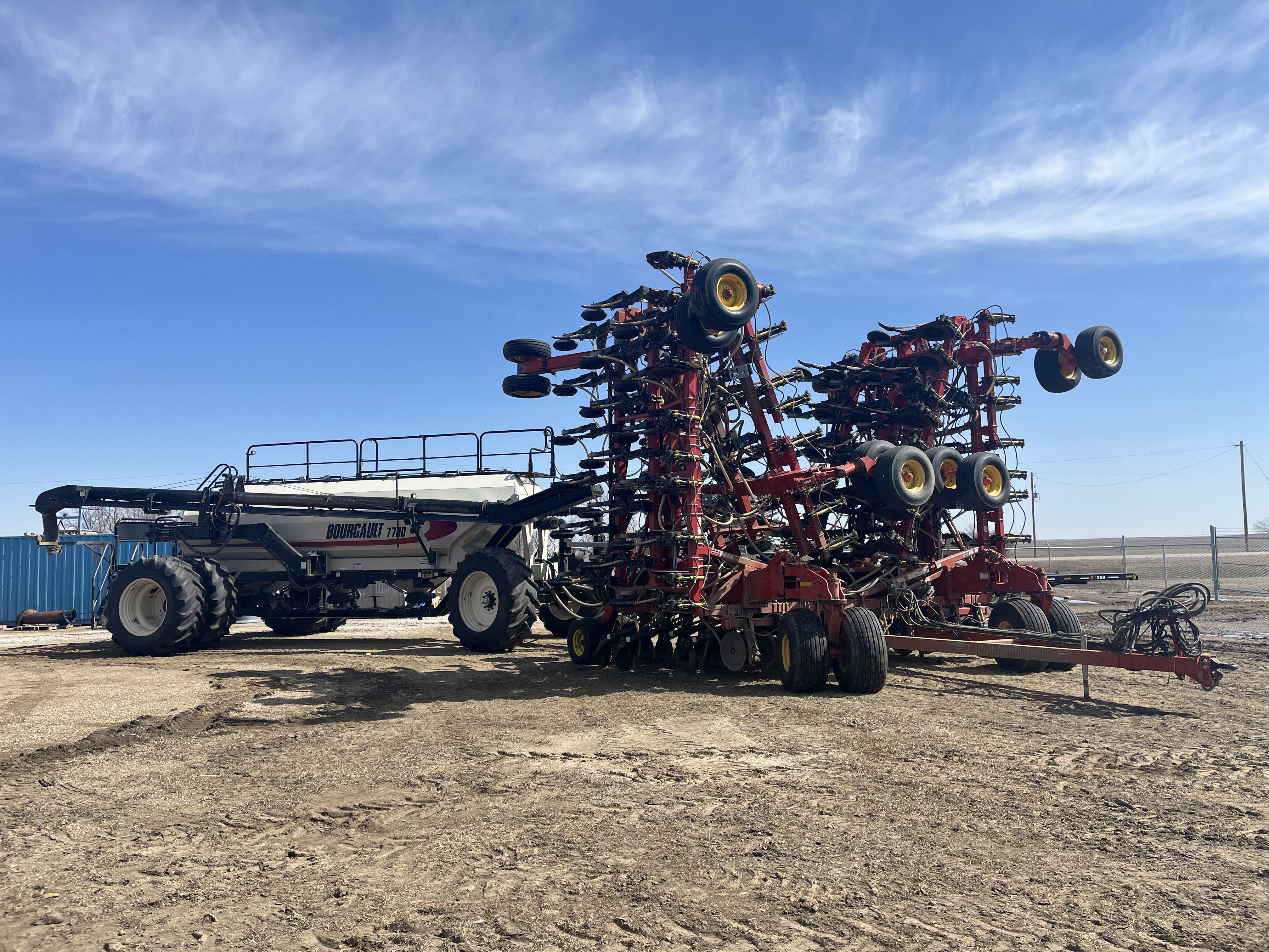 2014 Bourgault 3320QDA 76'10" w/ 7700 Air Drill