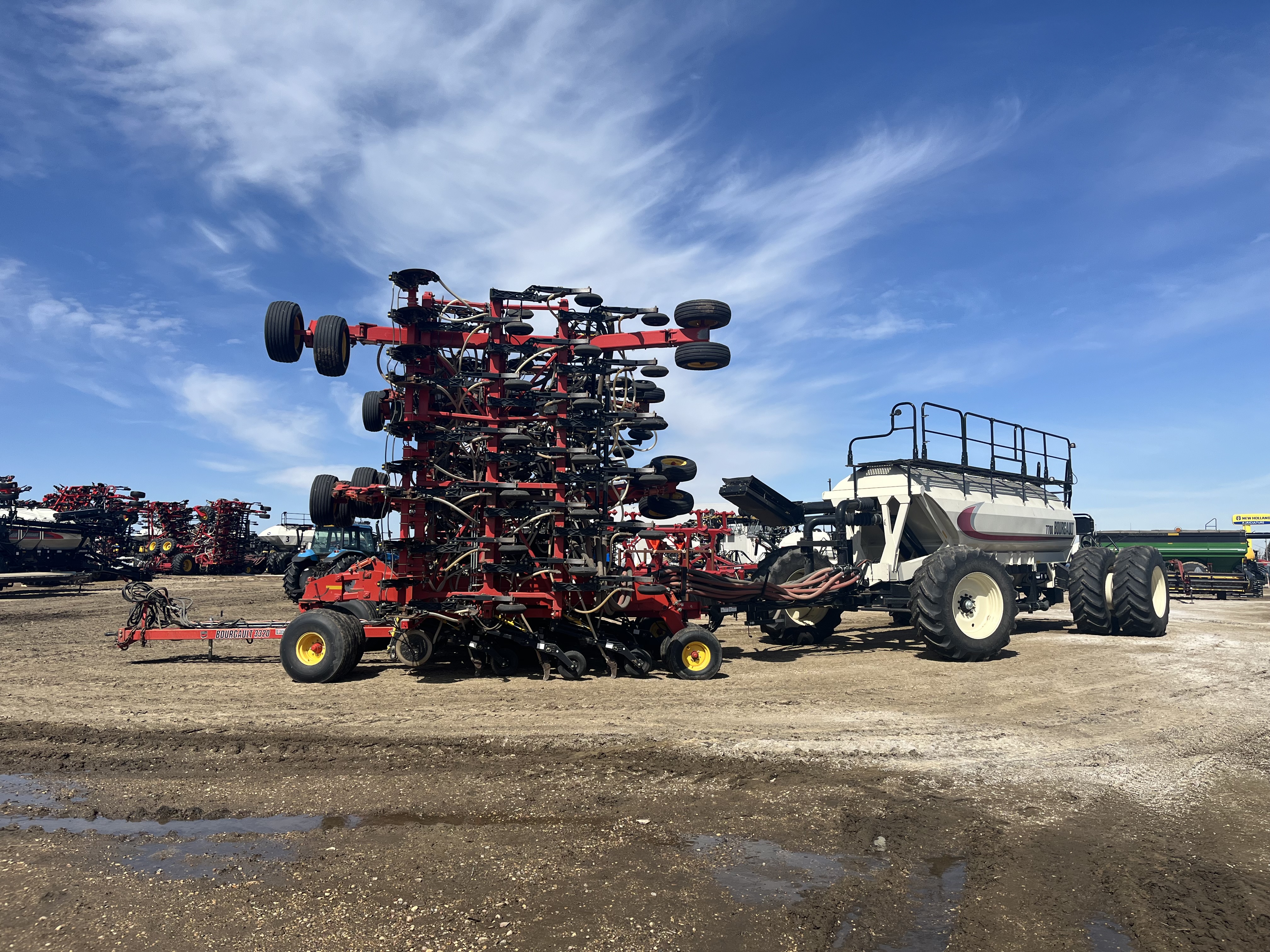 2014 Bourgault 3320QDA 76'10" w/ 7700 Air Drill