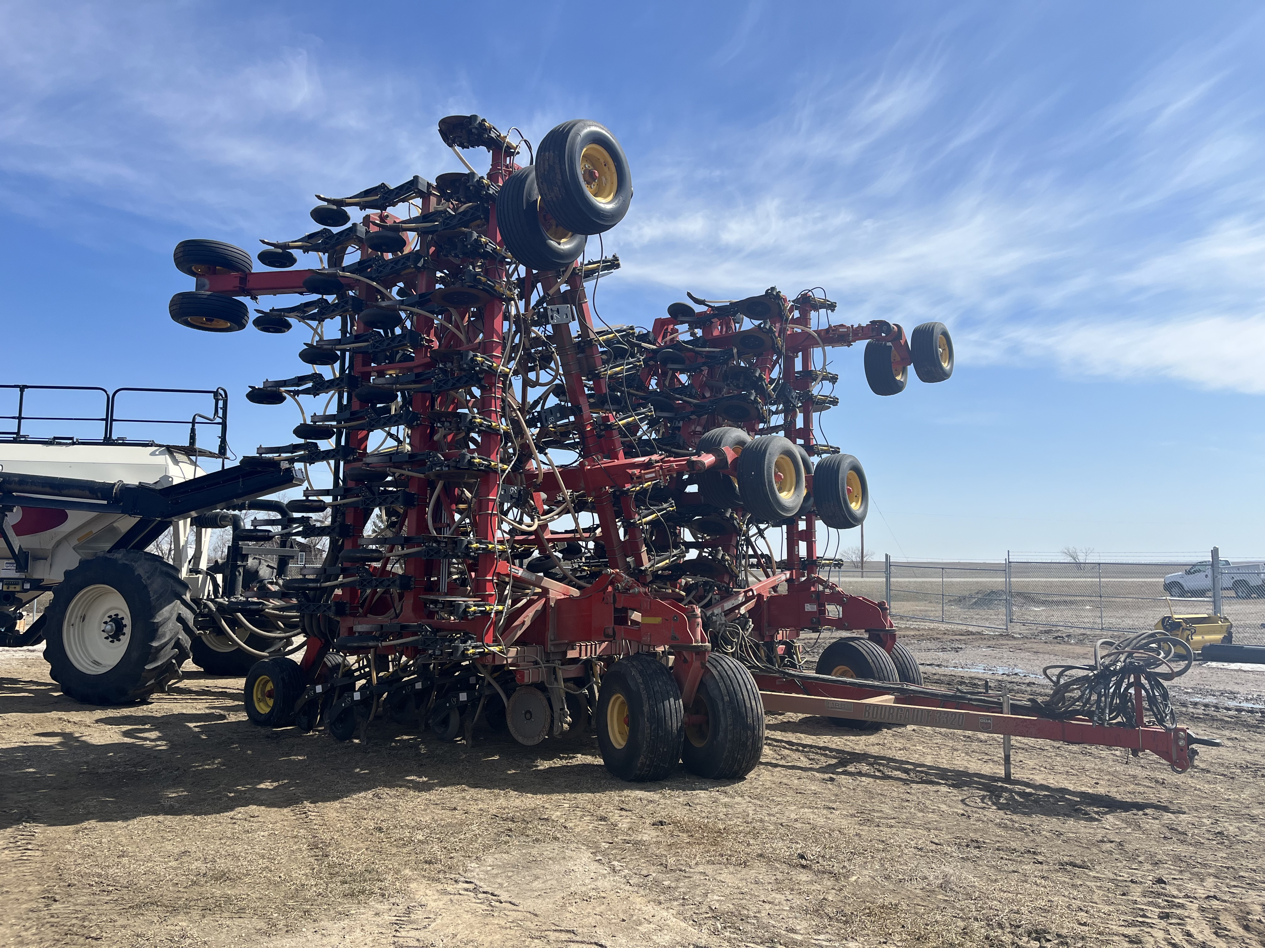 2014 Bourgault 3320QDA 76'10" w/ 7700 Air Drill