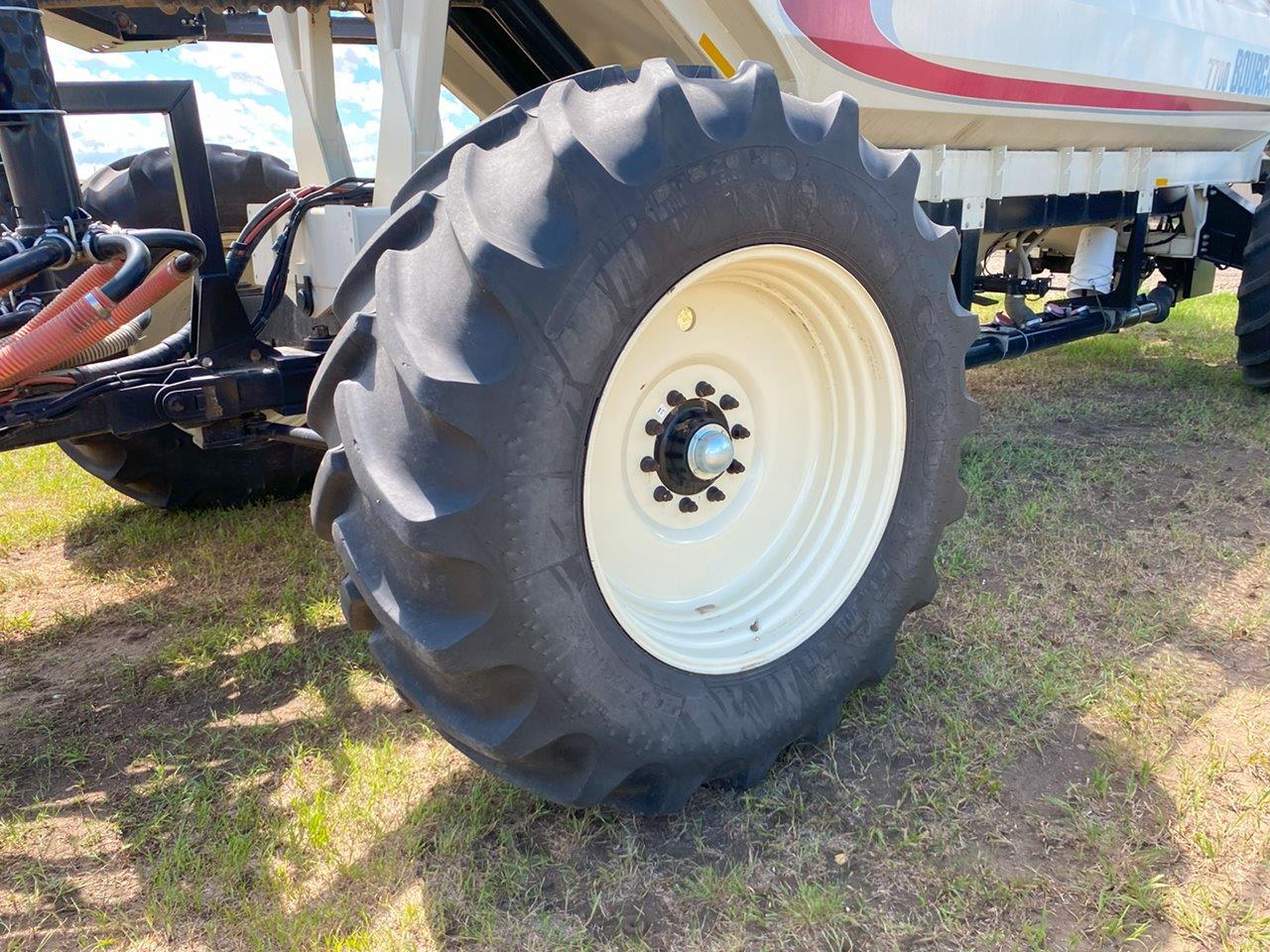 2014 Bourgault 3320QDA 76'10" w/ 7700 Air Drill