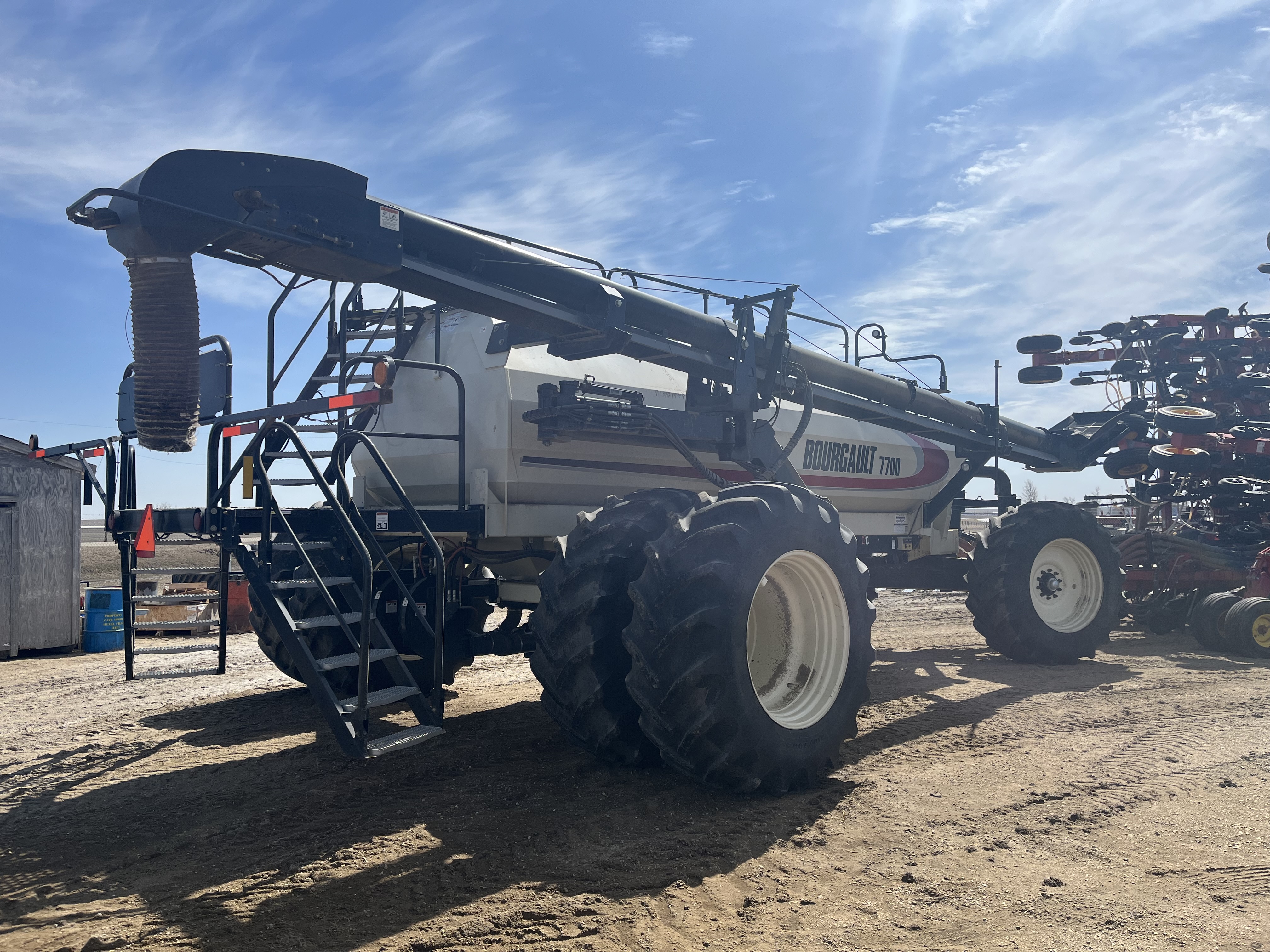 2014 Bourgault 3320QDA 76'10" w/ 7700 Air Drill