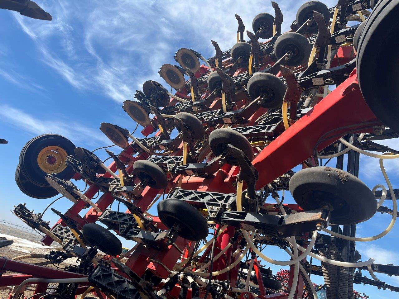 2014 Bourgault 3320QDA 76'10" w/ 7700 Air Drill