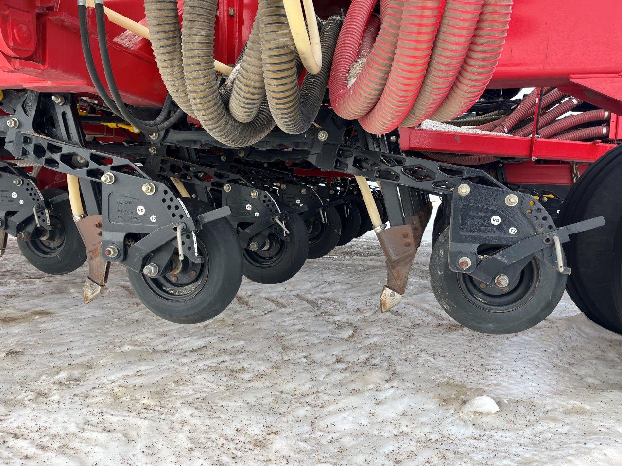 2022 Bourgault 3330SE 86'10" w 91300 Air Drill