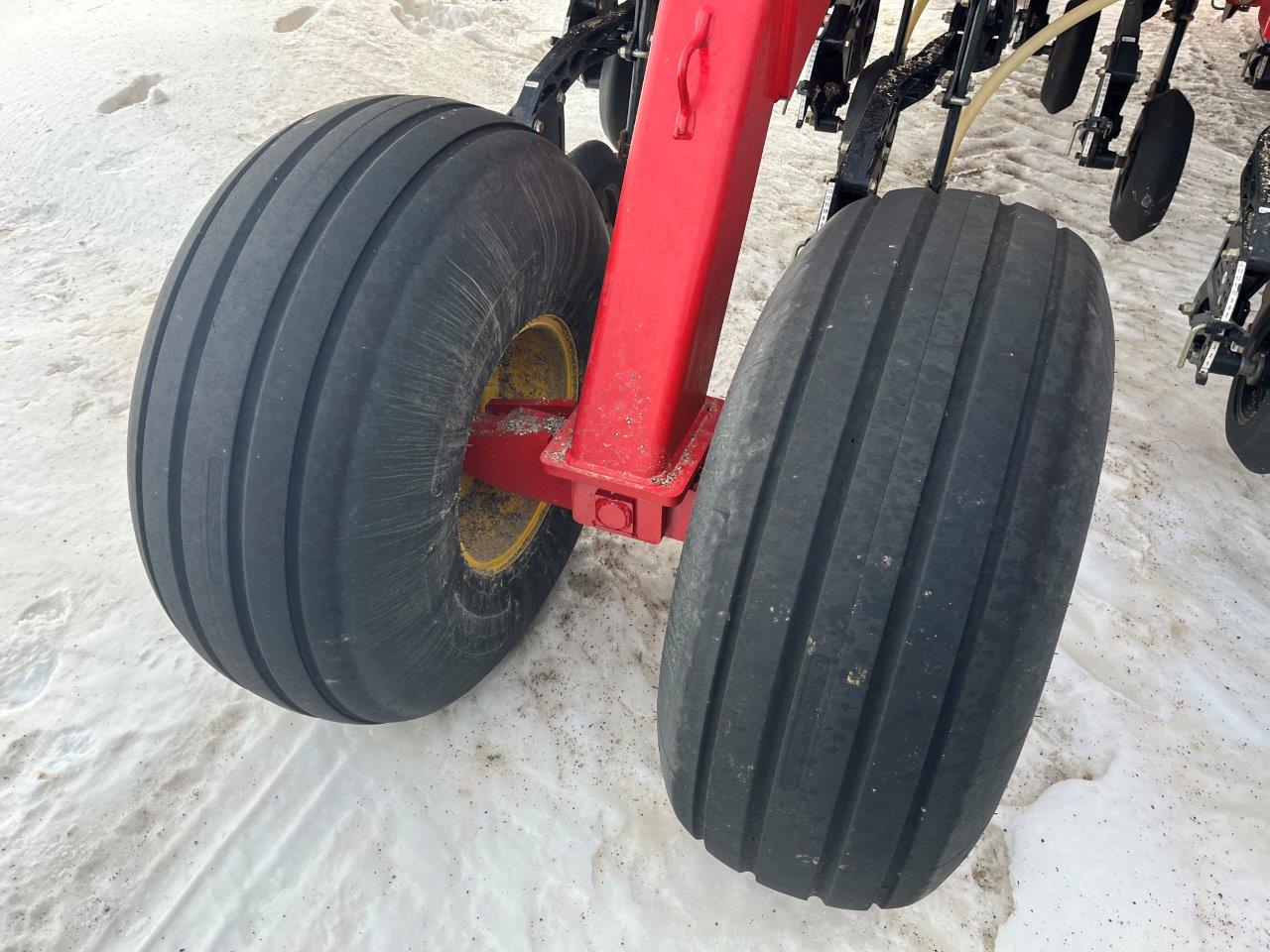 2022 Bourgault 3330SE 86'10" w 91300 Air Drill