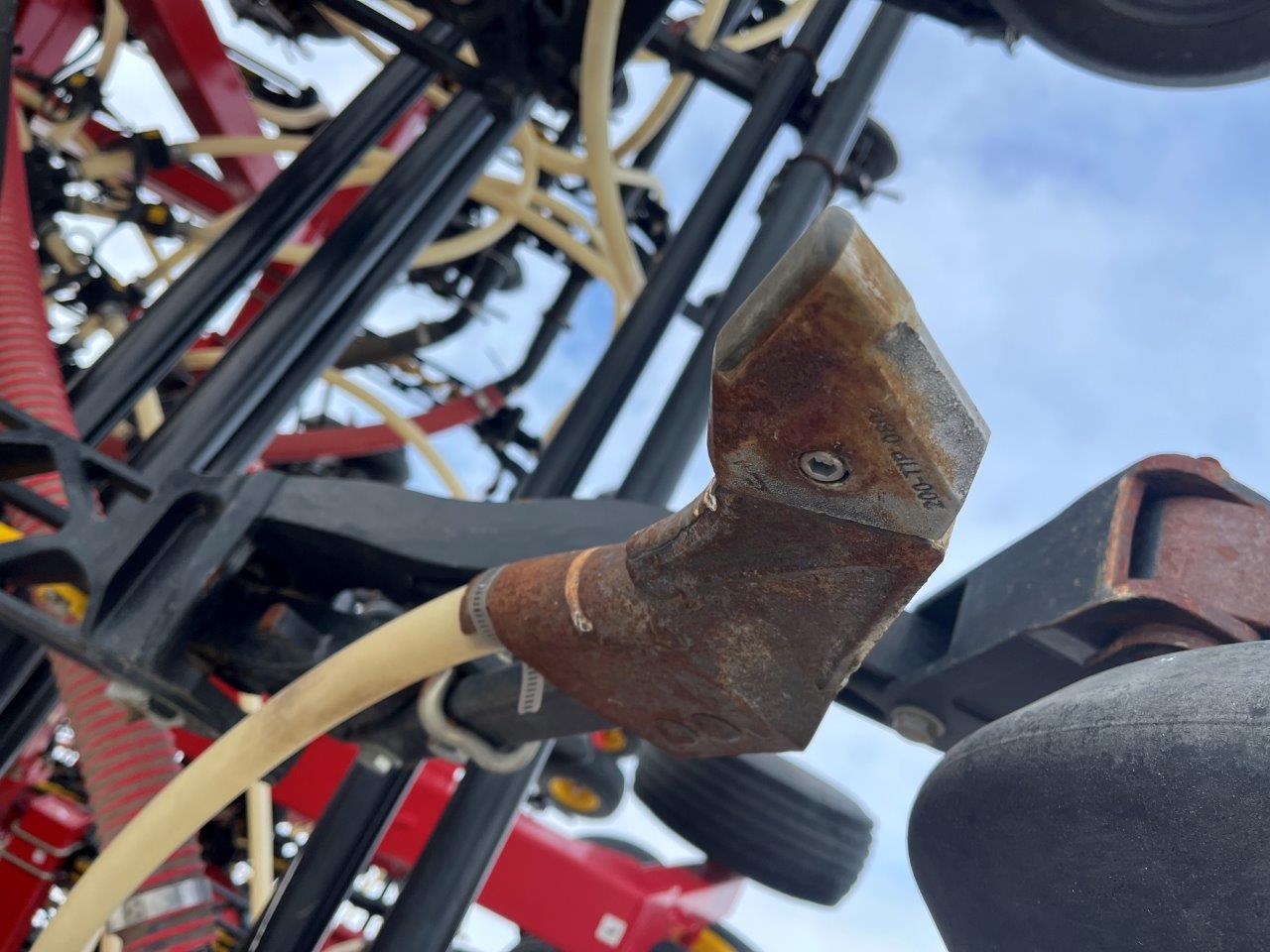 2022 Bourgault 3330SE 86'10" w 91300 Air Drill